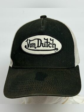 Von Dutch BLACK & WHITE CLASSIC TRUCKER HAT 51
